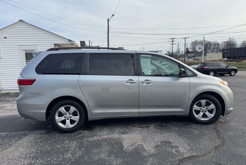 Toyota Sienna LE FWD 8-Passenger V6 2015