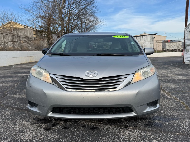 Toyota Sienna LE FWD 8-Passenger V6 2015