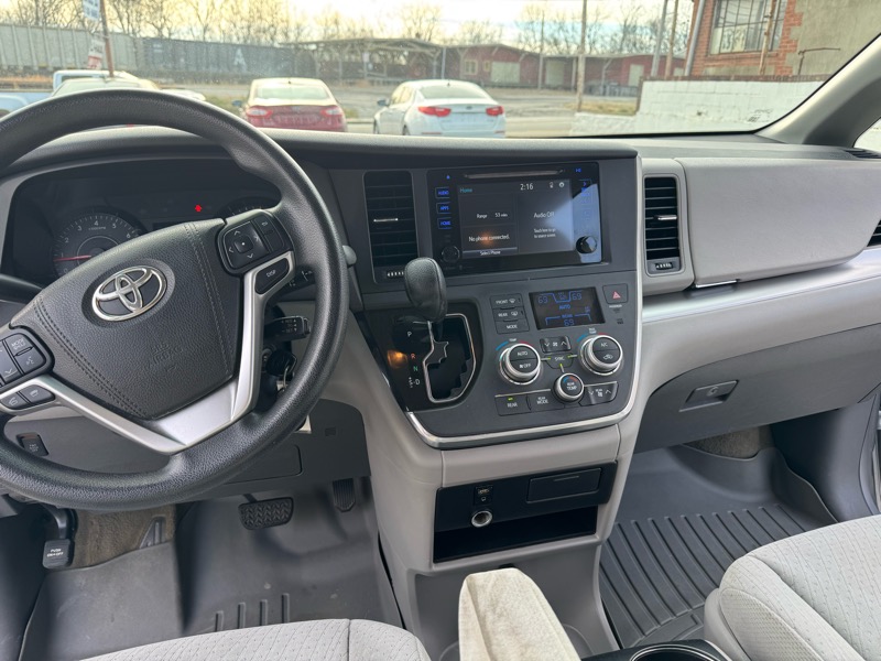 Toyota Sienna LE FWD 8-Passenger V6 2015