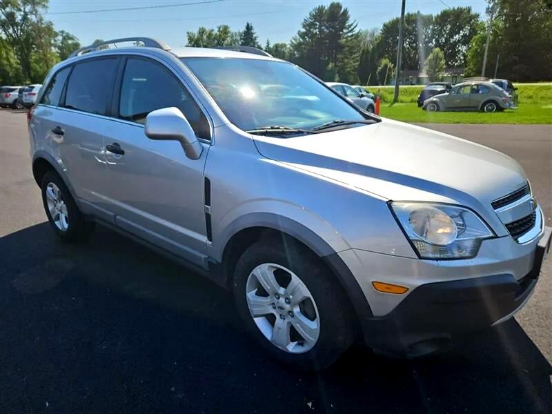 2014 Chevrolet Captiva LS photo 2