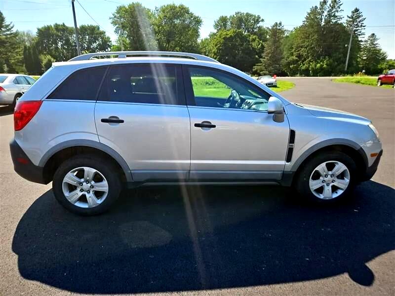 2014 Chevrolet Captiva LS photo 3