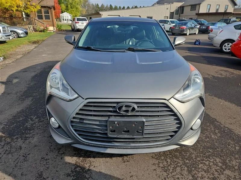 2014 Hyundai Veloster Turbo photo 2