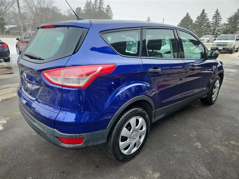 Ford Escape S FWD 2014