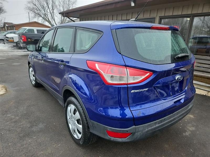 Ford Escape S FWD 2014