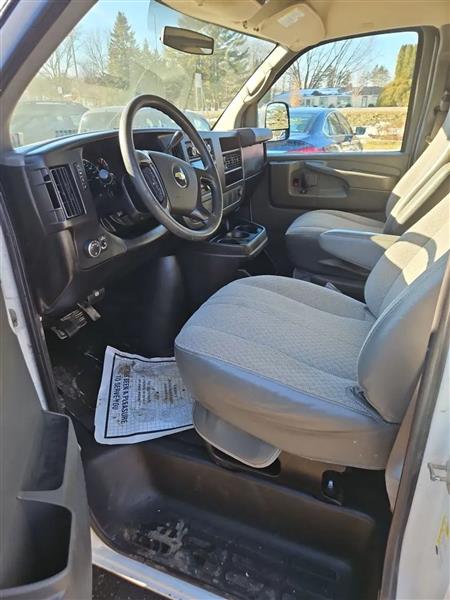 Chevrolet Express 1500 LS 2011