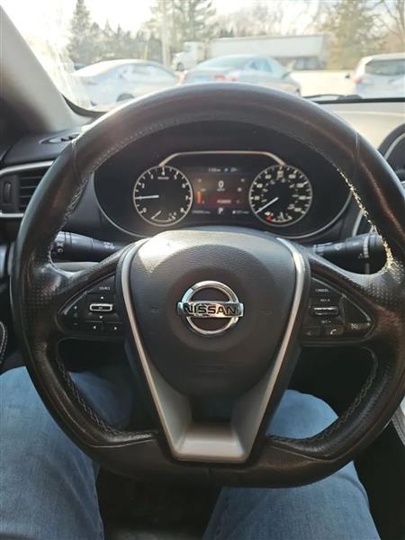 Nissan Maxima 3.5 SV 2016