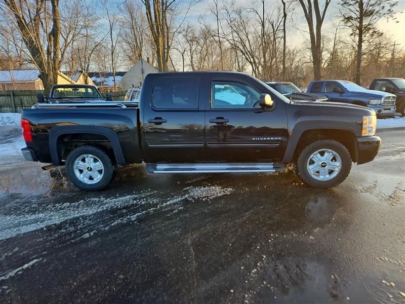 Chevrolet Silverado 1500 LT Crew Cab 4WD 2011
