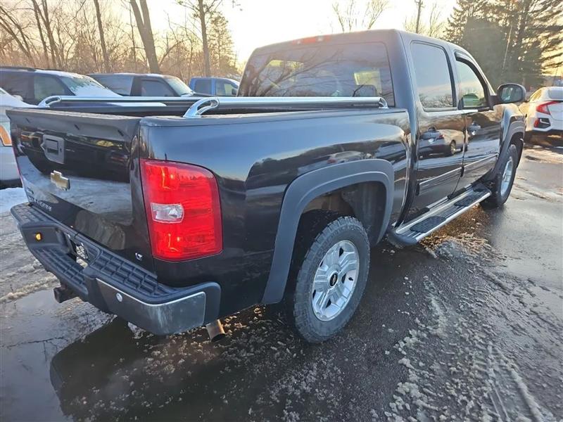 Chevrolet Silverado 1500 LT Crew Cab 4WD 2011
