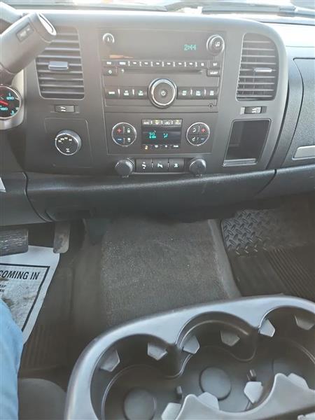 Chevrolet Silverado 1500 LT Crew Cab 4WD 2011