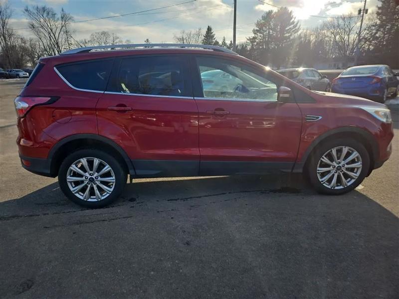 Ford Escape Titanium 4WD 2017