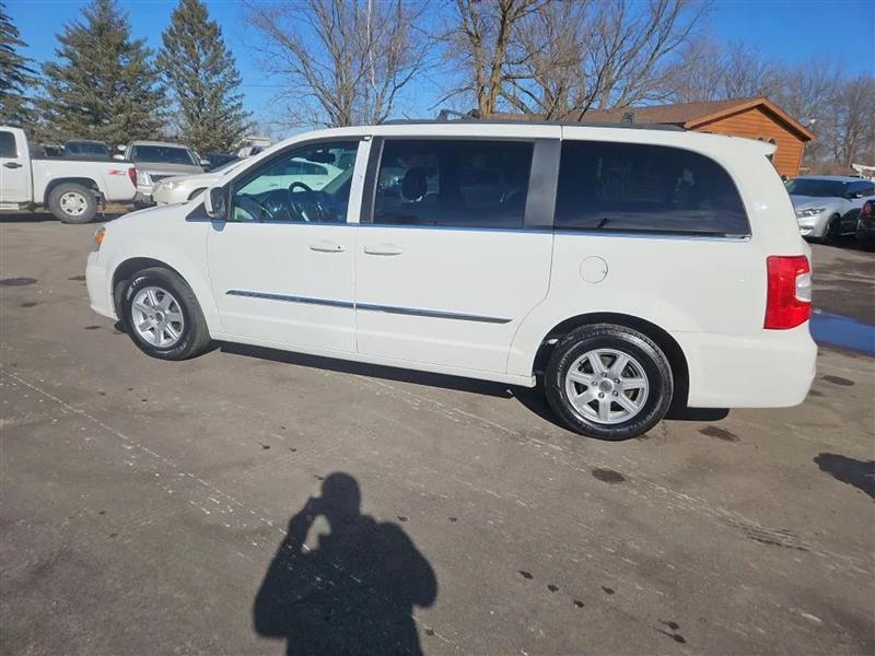 Chrysler Town & Country Touring 2012