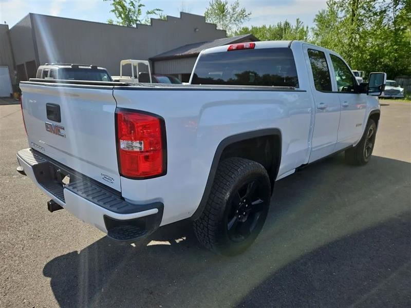 GMC Sierra 1500 Base Double Cab 4WD 2017