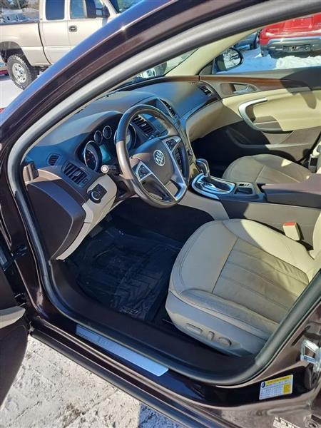 Buick Regal CXL - 4XL 2011