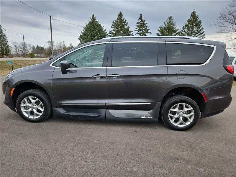 Chrysler Pacifica Touring-L Plus 2018