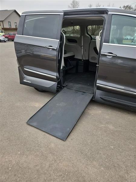 Chrysler Pacifica Touring-L Plus 2018