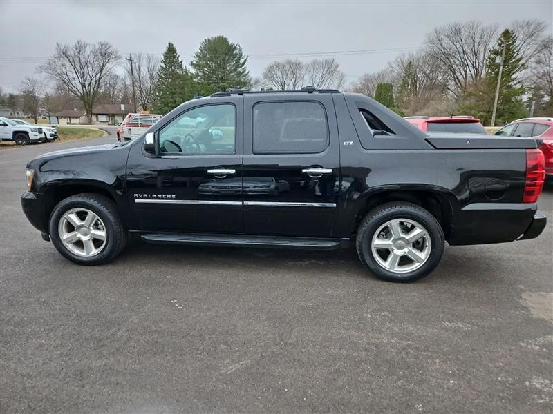 Chevrolet Avalanche LTZ 4WD 2012