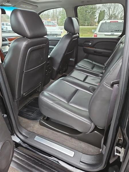 Chevrolet Avalanche LTZ 4WD 2012