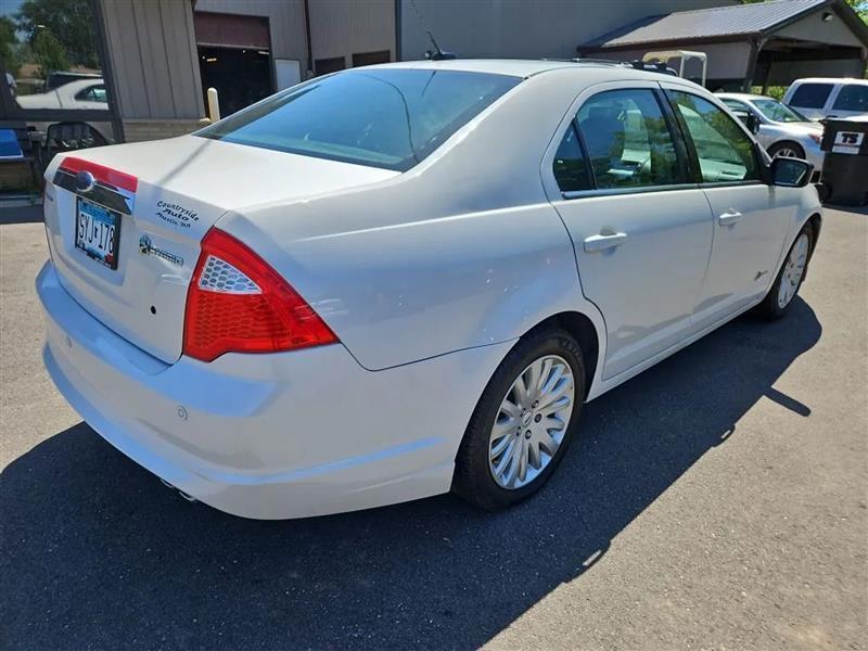 Ford Fusion Hybrid Sedan 2010