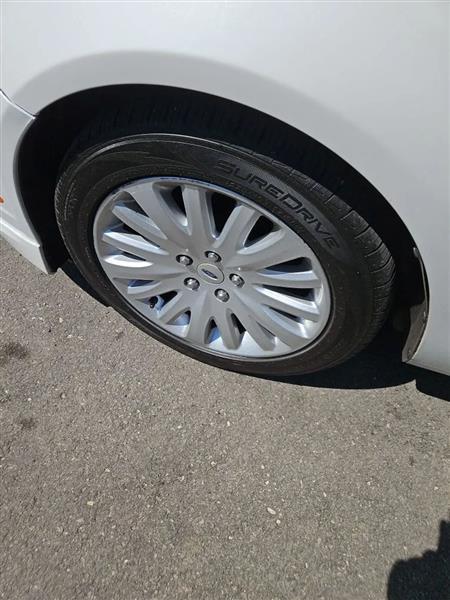 Ford Fusion Hybrid Sedan 2010