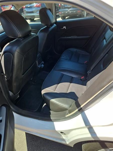 Ford Fusion Hybrid Sedan 2010