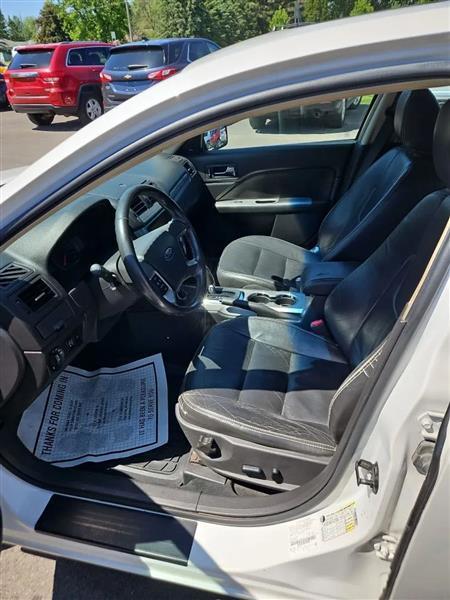 Ford Fusion Hybrid Sedan 2010