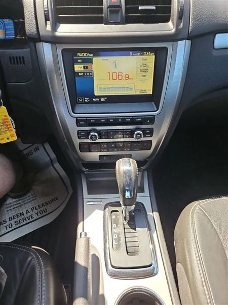 Ford Fusion Hybrid Sedan 2010