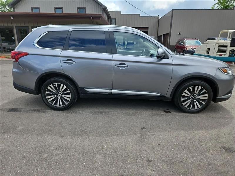Mitsubishi Outlander SEL AWD 2020