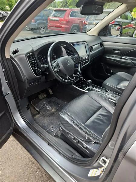 Mitsubishi Outlander SEL AWD 2020