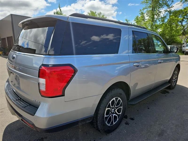 Ford Expedition EL XL 4WD 2023