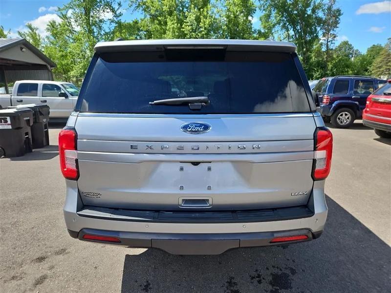 Ford Expedition EL XL 4WD 2023