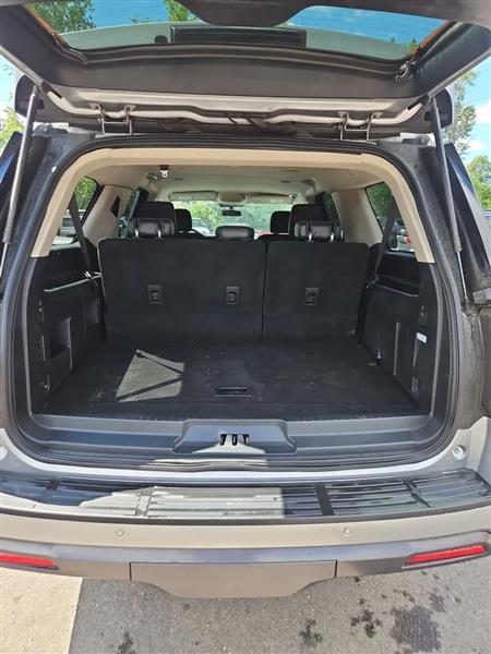Ford Expedition EL XL 4WD 2023