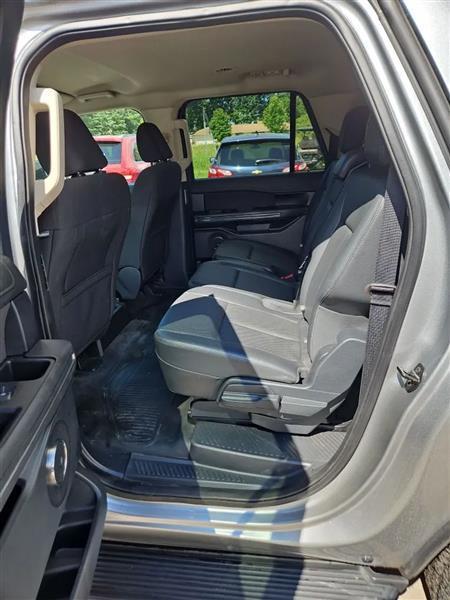 Ford Expedition EL XL 4WD 2023