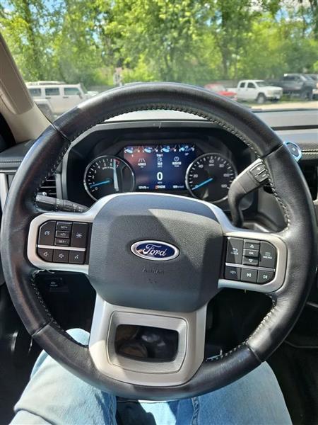 Ford Expedition EL XL 4WD 2023