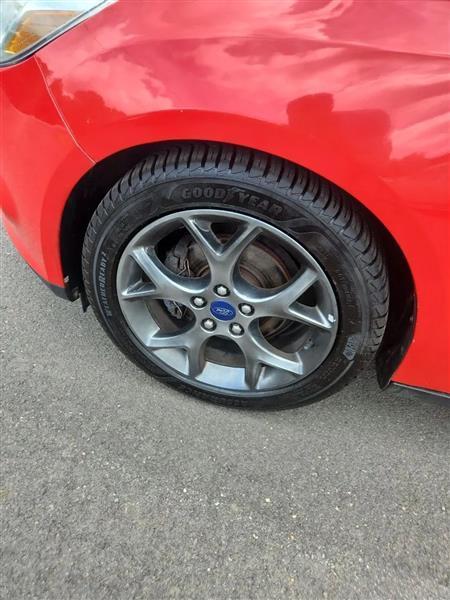 Ford Focus SE Sedan 2013