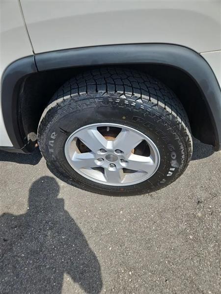 Jeep Grand Cherokee Laredo 4WD 2012