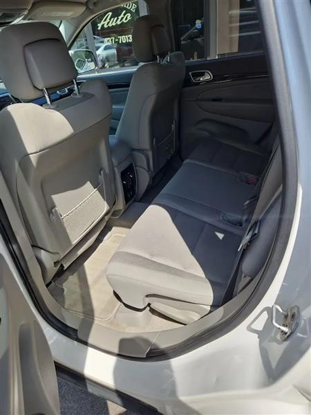 Jeep Grand Cherokee Laredo 4WD 2012