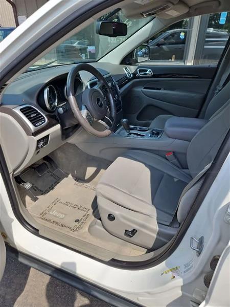 Jeep Grand Cherokee Laredo 4WD 2012