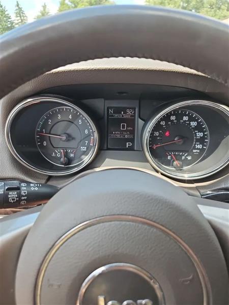 Jeep Grand Cherokee Laredo 4WD 2012