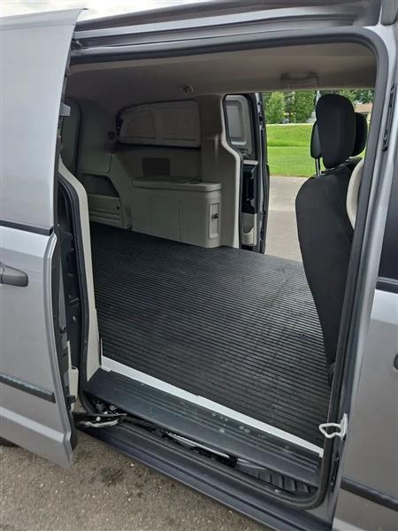RAM Cargo Van Base 2014