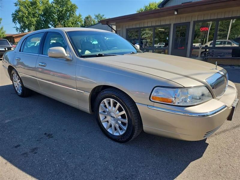 Lincoln Town Car Signature 2006