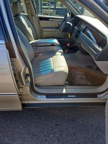 Lincoln Town Car Signature 2006
