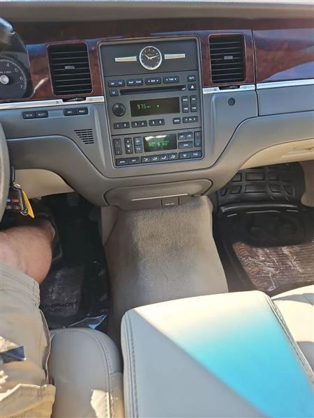 Lincoln Town Car Signature 2006
