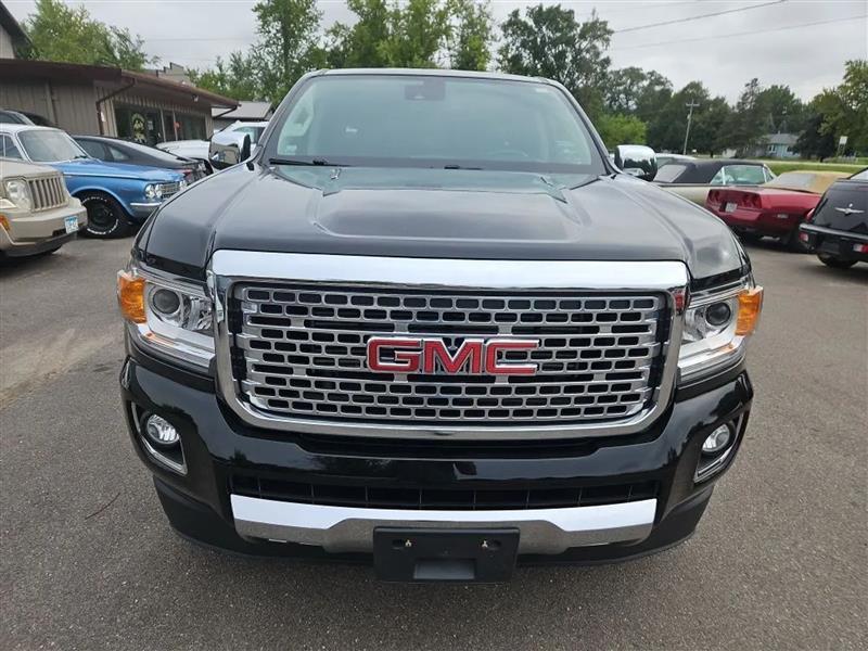 GMC Canyon Denali Crew Cab 4WD Long Box 2017