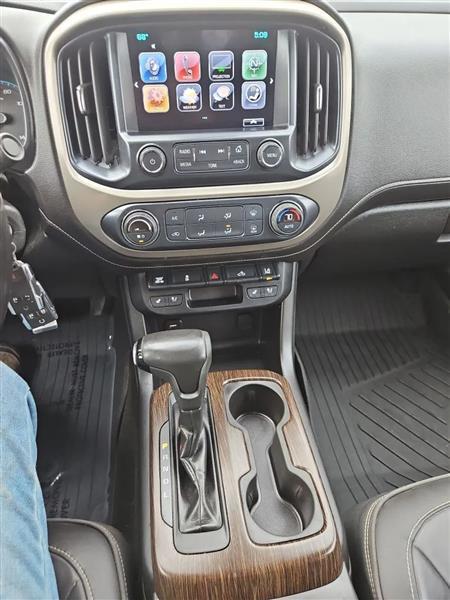 GMC Canyon Denali Crew Cab 4WD Long Box 2017