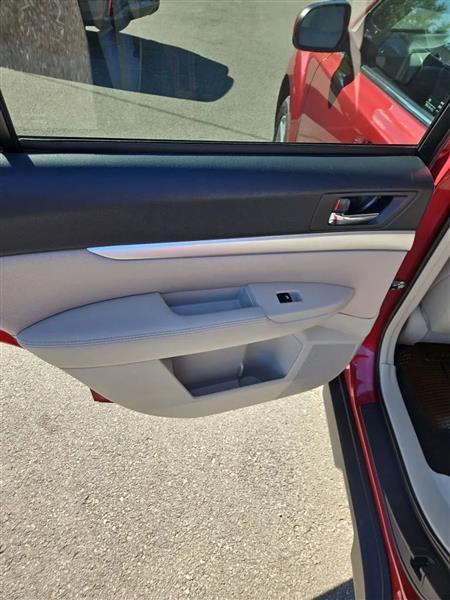 Subaru Outback 2.5i Premium 2013
