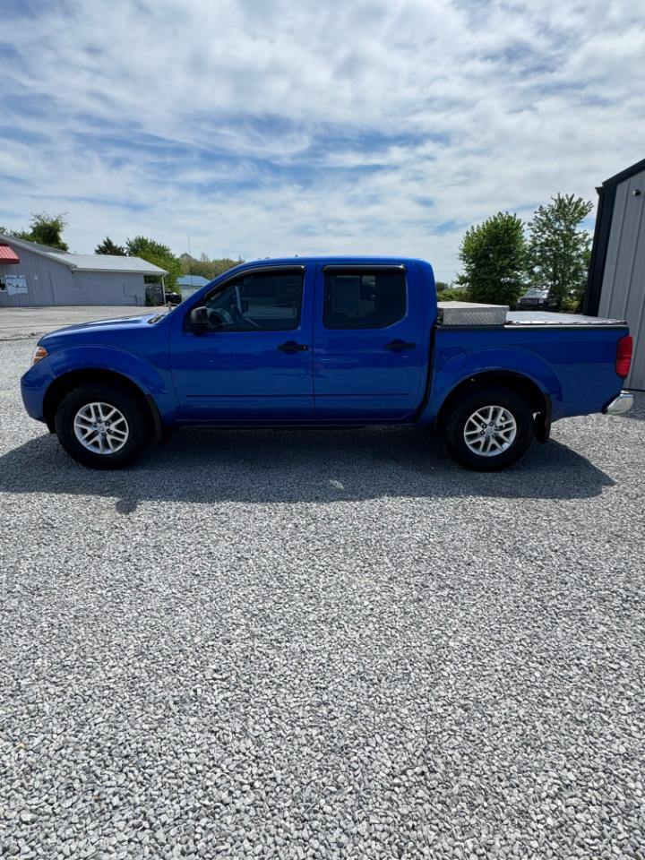 Nissan Frontier SV Crew Cab 4WD 2015