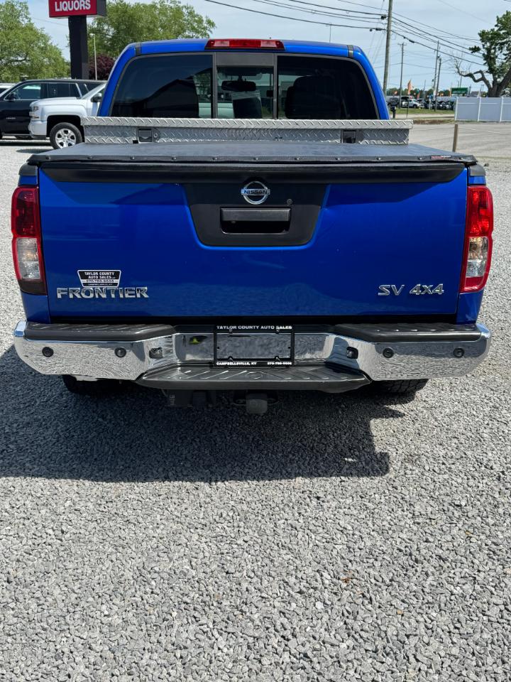 Nissan Frontier SV Crew Cab 4WD 2015