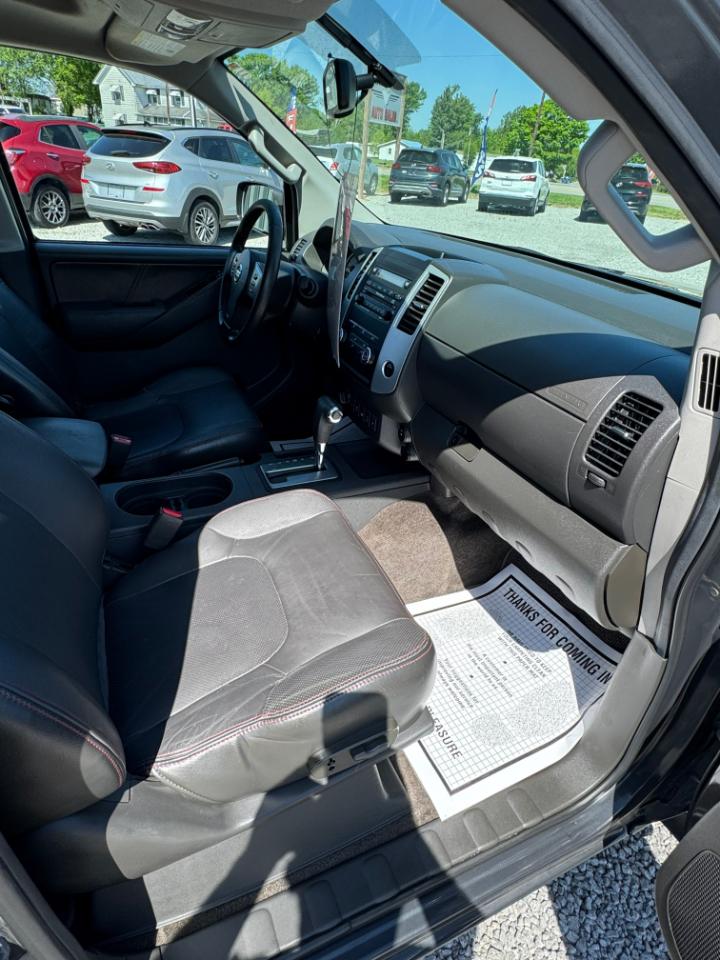 Nissan Frontier SL Crew Cab 4WD 2012