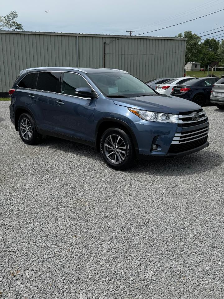 Toyota Highlander XLE AWD V6 2019