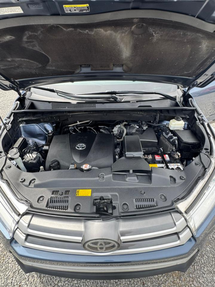 Toyota Highlander XLE AWD V6 2019